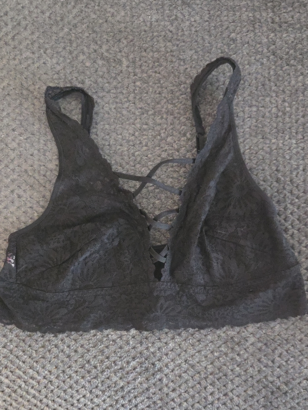 PINK Victoria's Secret Black Lace Crisscross Bralette Size Medium